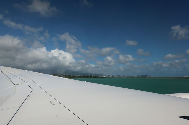 A席は、離陸前と離陸直後にダウンタウン～ワイキキ～ダイヤモンドヘッドを楽しむことができるのでおすすめ！