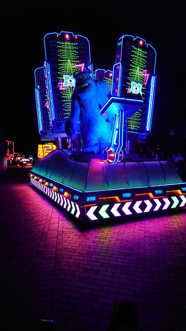 ディズニー・ペイント・ザ・ナイトを見ました！<br />子供たちは喜んで見てました！