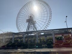 10:20、大きな観覧車が見えてきました。