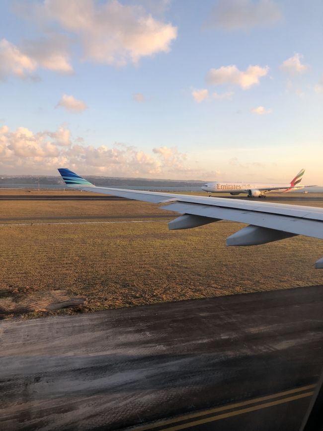 エミレーツの次に離陸