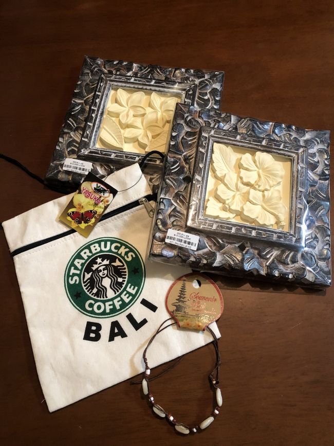 自宅用のおみやげ。普段からアジアンインテリアが好きなのでこの壁掛けはお気に入りに。