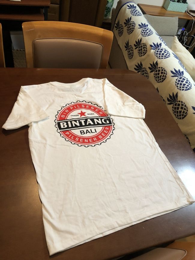 ビンタンビールTシャツ。ハイパーマートで500円以下でした。