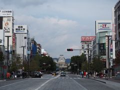 8時30分、姫路駅に着いたー。
駅から姫路城が見えるのね・・・すごい。