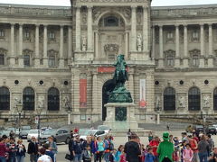 新王宮を背にして、立つオイゲン公の騎馬像。
Prince Eugene Statue
Prinz Eugen Statue