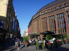 ●STOCKMANN

右の建物は、STOCKMANNというフィンランドのデパートなんだそうです。
そういえば、タリンでもホテルの近くで見かけました。