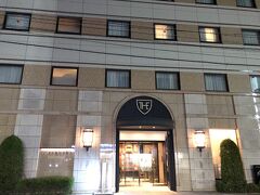 ホテルはロイヤルパークホテル
宿だけだとけっこうな料金がしますが、新幹線とセットのJR東海ツアーズでお値打ちに利用できました。