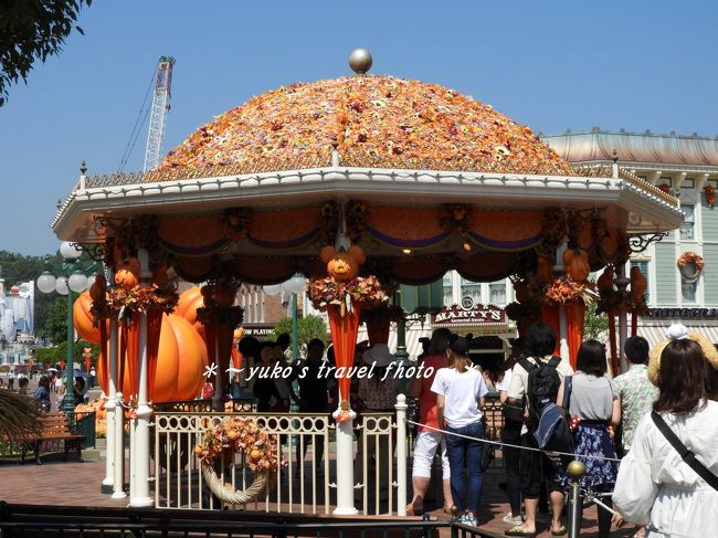 たくさんの人がいるので覗いてみるとミッキーとミニーがいました(*^O^*)