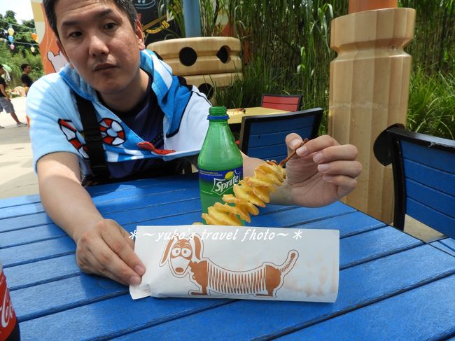 結局スリンキーのポテトとコーラとスプライトを購入。