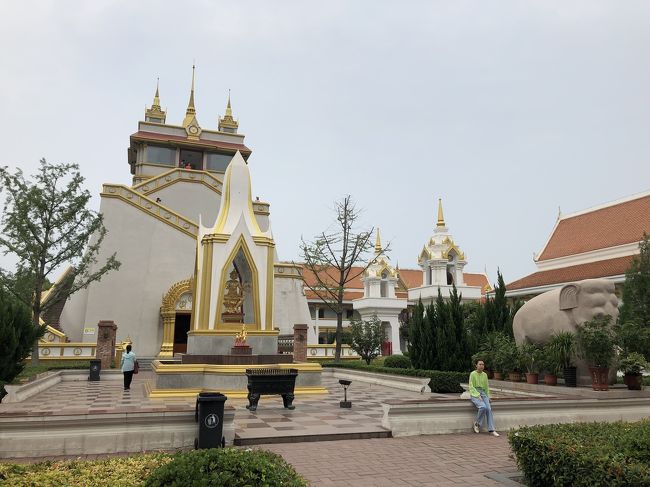 ネパール　インド　タイの建築ですが<br />どれがどれか全く記憶にありません