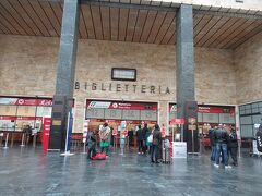 旅行8日目　午後　フィレンツェ（サンタ・マリア・ノヴェッラ駅）からヴェネツィア（サンタ・ルチーア駅）へ移動します。
