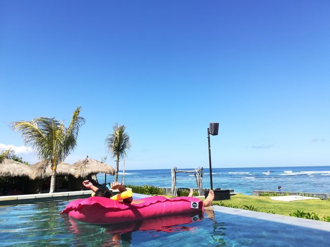向こうに海を眺めながらポカーって浮いているのって気持ちいいですよね！