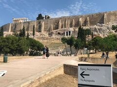 ここから登って行きます。