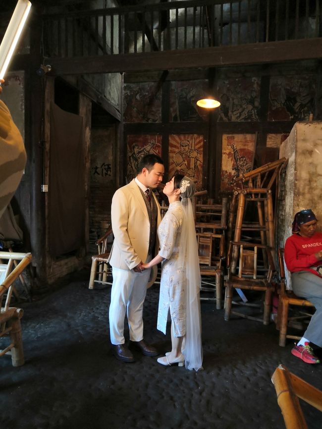 ここは便所の前