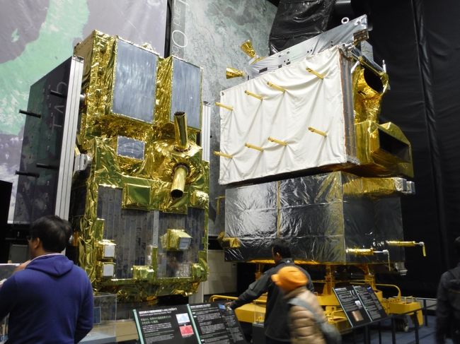 陸域観測技術衛星「だいち」の試験モデル。