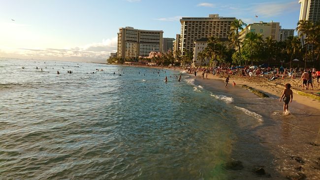 この時間に海で遊ぶのもよさそう。<br /><br />あっという間に夕日はしずんじゃいますけどね。