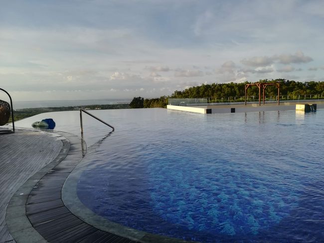 インフィニティプールです