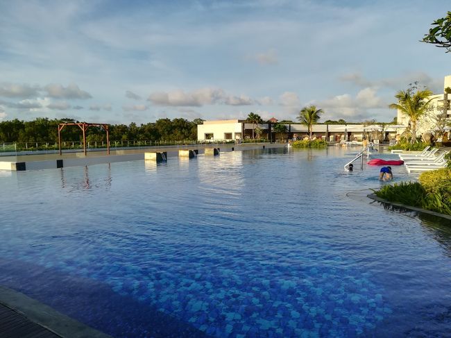 深さもまあまああったかな？<br /><br />メートル数撮るのを忘れてしまいましたけど、普通に軽くは足がつかなかったと思うので深い所は140ｃｍくらいあったかも。