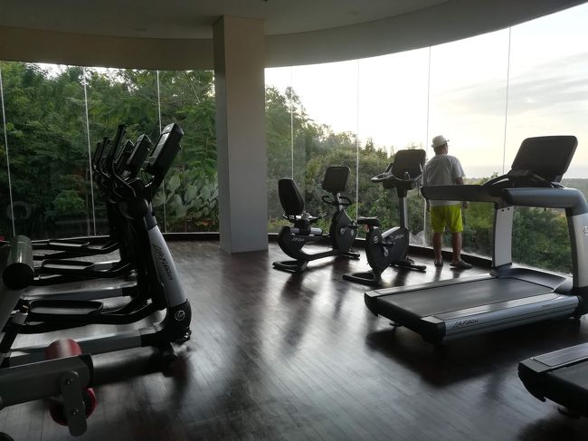 新しい建物なので、マシーンも新しいのが入ってます。<br /><br />ラグーナより新しいマシーンです。