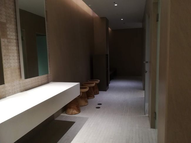 こちらの奥にシャワールーム