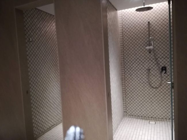 シャワールームも広いですね。<br /><br />何と言っても建って間もないので、綺麗なのが嬉しいです。