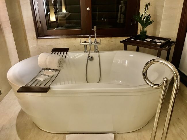 この左側にテレビもあります。