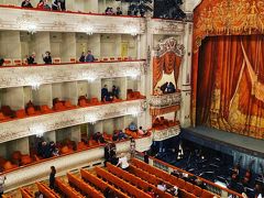 夜はミハエロフスキー劇場でバレエ鑑賞
素晴らしい空間でした！