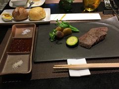 まずはスイートラウンジから！
この肉を見ると、
羽田から行ったのかーと。