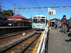 寄居をすぎ一気に山深くなって、長瀞駅に到着。降りる。
