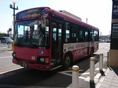 京成成田駅から15分くらいでイオンモール成田に到着。
