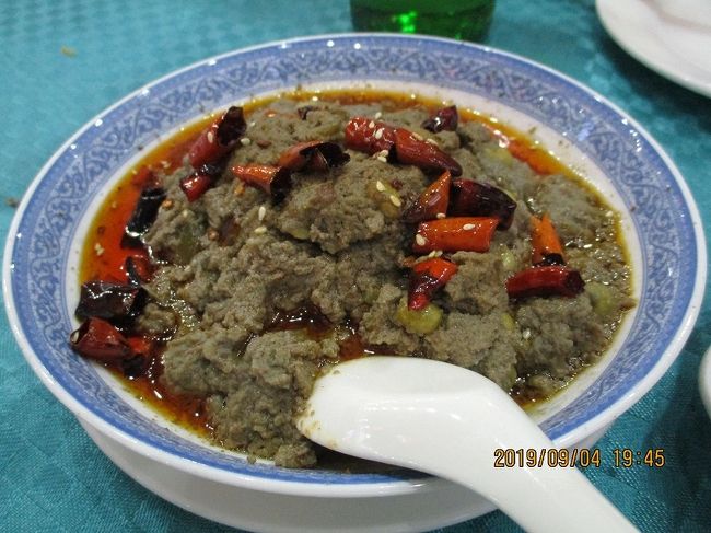 ↑ これも初めて食した料理。<br />　言葉で再現するのはあきらめますが、食感は日本のおからを想起させるようなものでした。