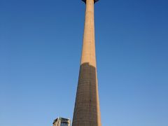 歩きました～。
周恩来鄧穎超紀念館からも見えたし、地鉄で1駅なので近いかな？とおもったら、30分弱・・・。