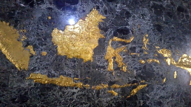 インドネシアの島々です。<br />これにてモナス見学は終了です。一旦ホテルに戻ってから夕食に出かけます。