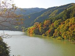 こっちには線路がないので、鉄なし景色を撮ります。
ちょっと逆光。このときまだお日様は温かい光を放っていました。