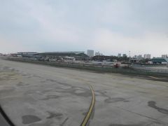 そして着陸
ダナン空港が窓から見えます♪