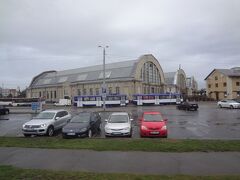 中央市場。
入ってみたいけど、時間ないかも。