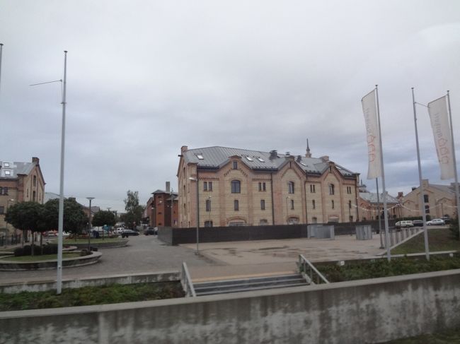 バスから見えたゲットー博物館。<br />やはりヨーロッパとホロコーストはどうあっても切り離せないようです。