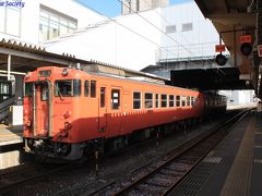 【高岡駅】【キハ４０ 2092】　541D
氷見線に乗り換えます。