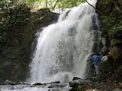 浅間大滝へ行く道はけっこうすべります。