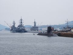 帰りのバスが来るまでに現役の潜水艦をぱちり
先ほどてつのくじら館で歴史などを学んだ後なので
なんだか感慨深いです
