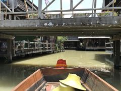 ぐるりと周ります。