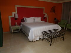 部屋くらめ

https://goronekone.blogspot.com/2019/11/four-points-by-sheraton-havana.html
客室動画あり