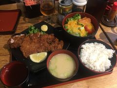 
2日目和食レストラン北海道でとんかつ定食