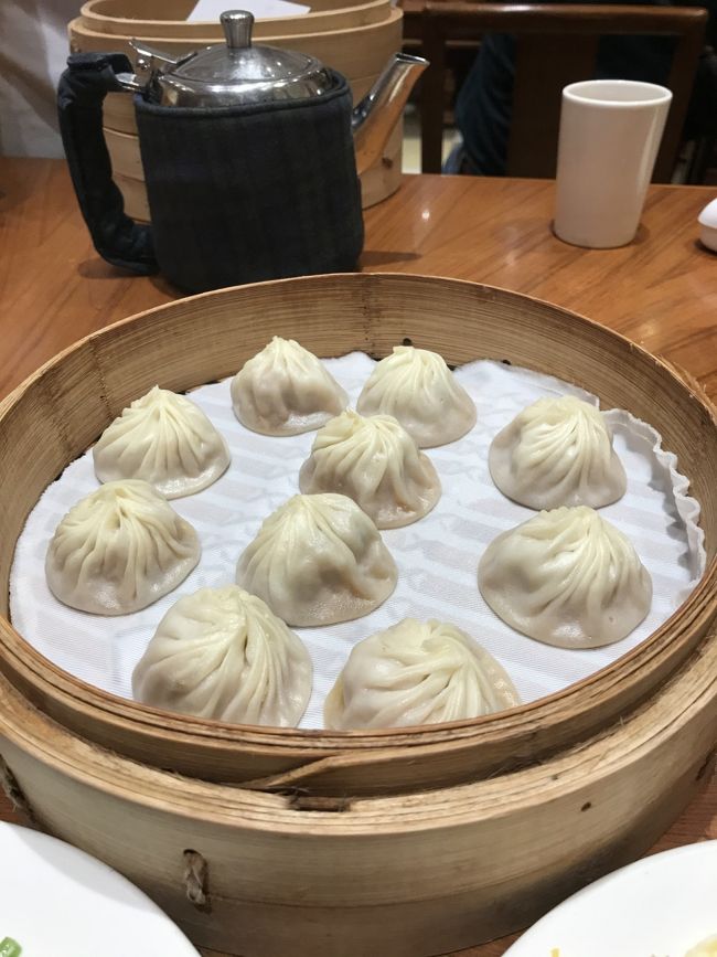 普通の小籠包。ジューシーな汁に程よい熱さ。本当に美味しかった…！