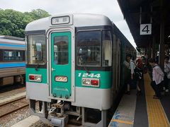 ●JR徳島駅

JR徳島駅で、JR牟岐線に乗り換えます。
JR海部駅行の列車に乗り込みました。