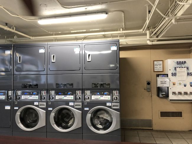 2階にはランドリーもあり、結構最新の洗濯機。8台くらいあるし混み合うこともなく便利でした。