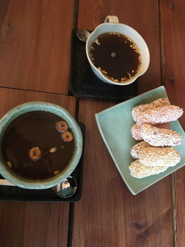 飲み物はナツメ茶とスジョンガ。<br />どちらも韓国の伝統茶