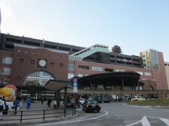 ＪＲ大分駅に着きました～、

今朝は良い散策…、ぶらぶら歩きに成りました…、
右側にドトール珈琲の黄色い看板を見つけたのでちょっと珈琲ブレイクしていきます。