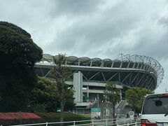 成田空港へ到着後は今回お世話になるニコニコレンタカーの送迎車で営業所へ行き、手続き後、東関東自動車道を経由し潮来ICで降り、カシマスタジアムまで約40kmです。
時間的には1時間ほどで到着します。