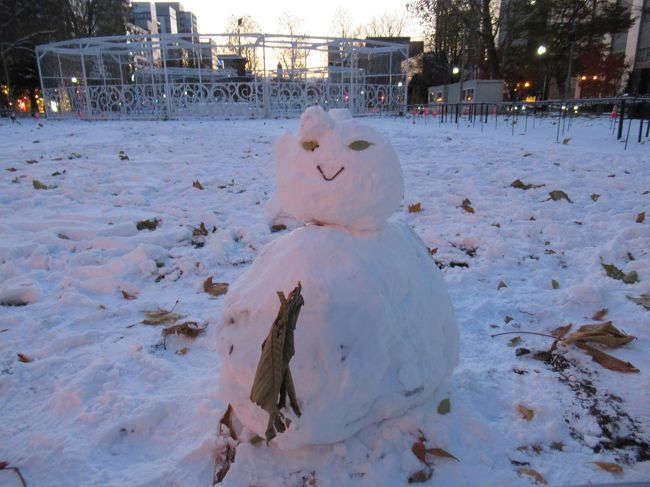 誰が作った？雪だるま