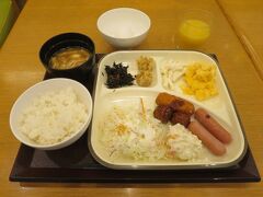 おはようございます。
ホテルの無料の朝食を頂いてから金沢へ向かいます。
